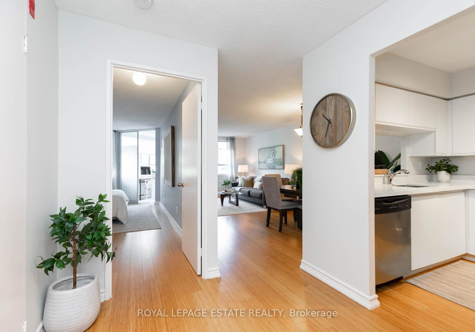 4-park-vista-drive-east-york-ontario-e12271421