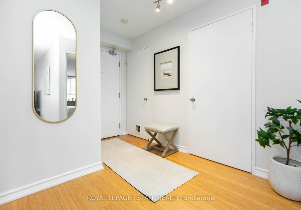 4-park-vista-drive-east-york-ontario-e12271421