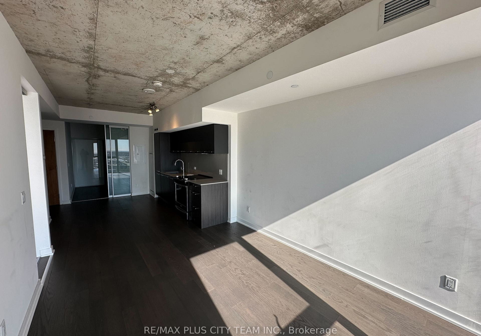 15-baseball-place-toronto-ontario-e12271775