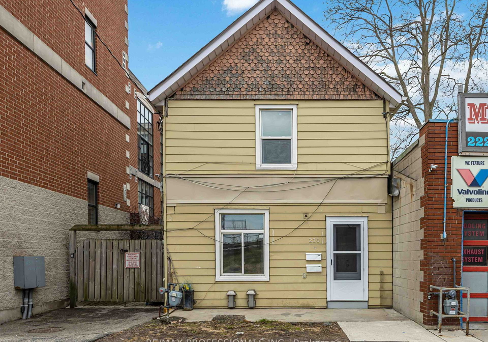 220-main-street-toronto-ontario-e12272976