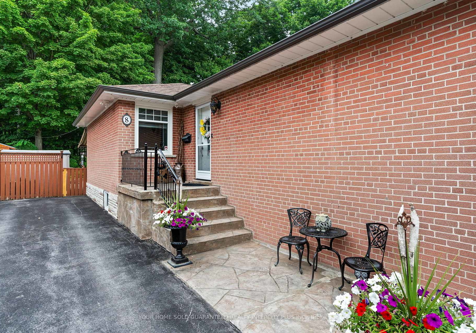 8-neapolitan-drive-scarborough-ontario-e12273052