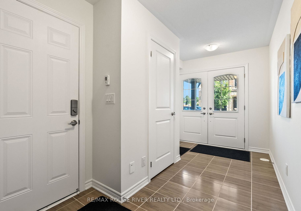 16-mappin-way-whitby-ontario-e12273563