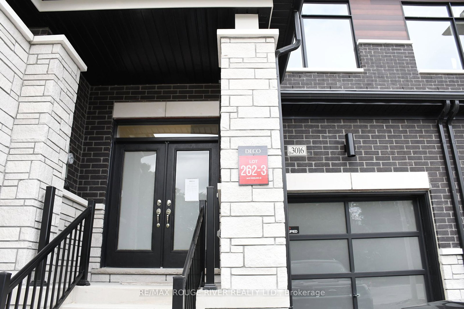 3016-sideline-16-pickering-ontario-e12273699