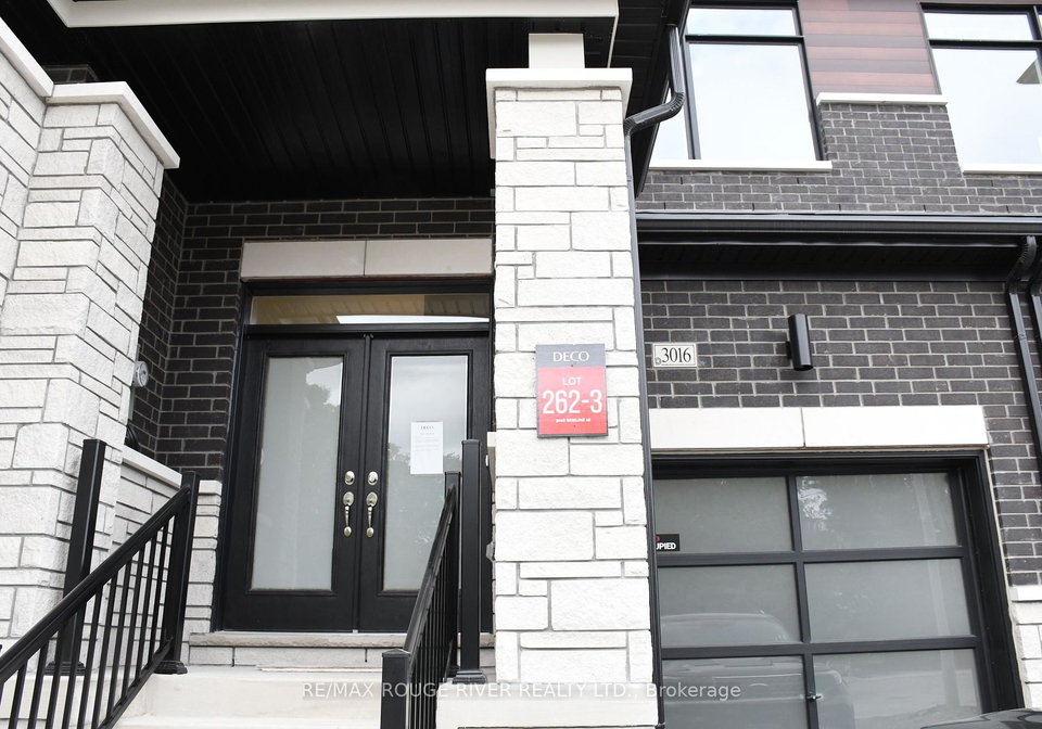 3016-sideline-16-pickering-ontario-e12273699