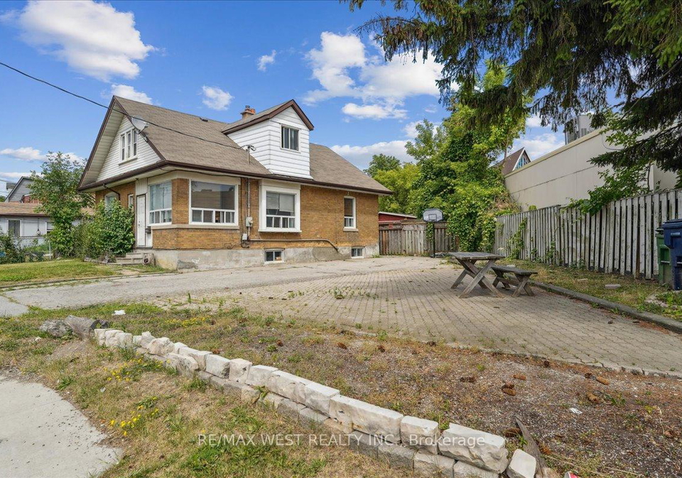 677-danforth-road-scarborough-ontario-e12274235