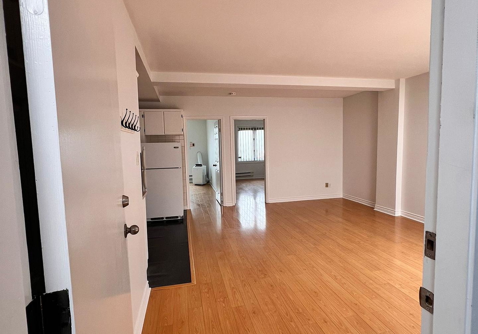 358-danforth-avenue-east-york-ontario-e12274920