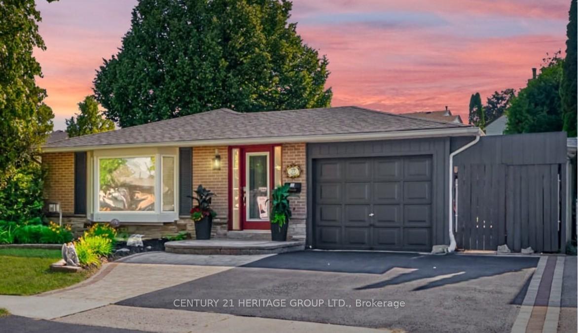 17-cowling-crescent-ajax-ontario-e12275059