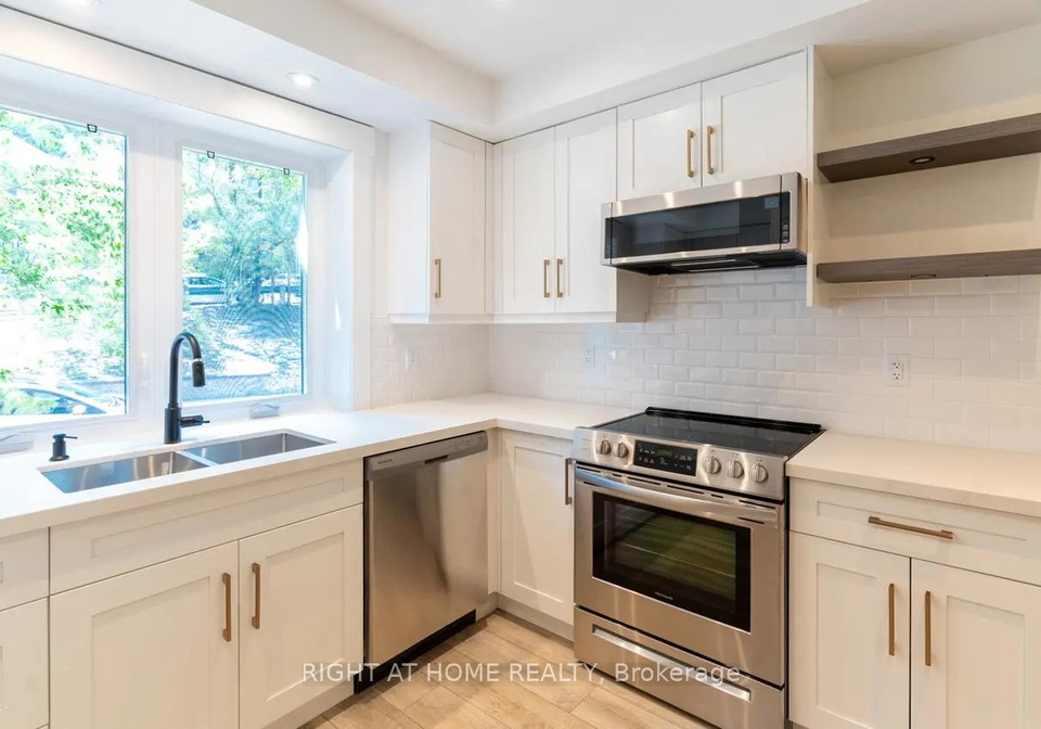 129-kenilworth-avenue-toronto-ontario-e12275109