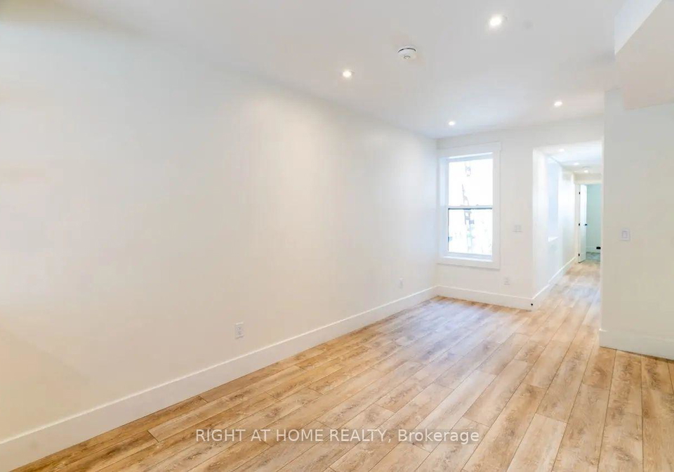 129-kenilworth-avenue-toronto-ontario-e12275109