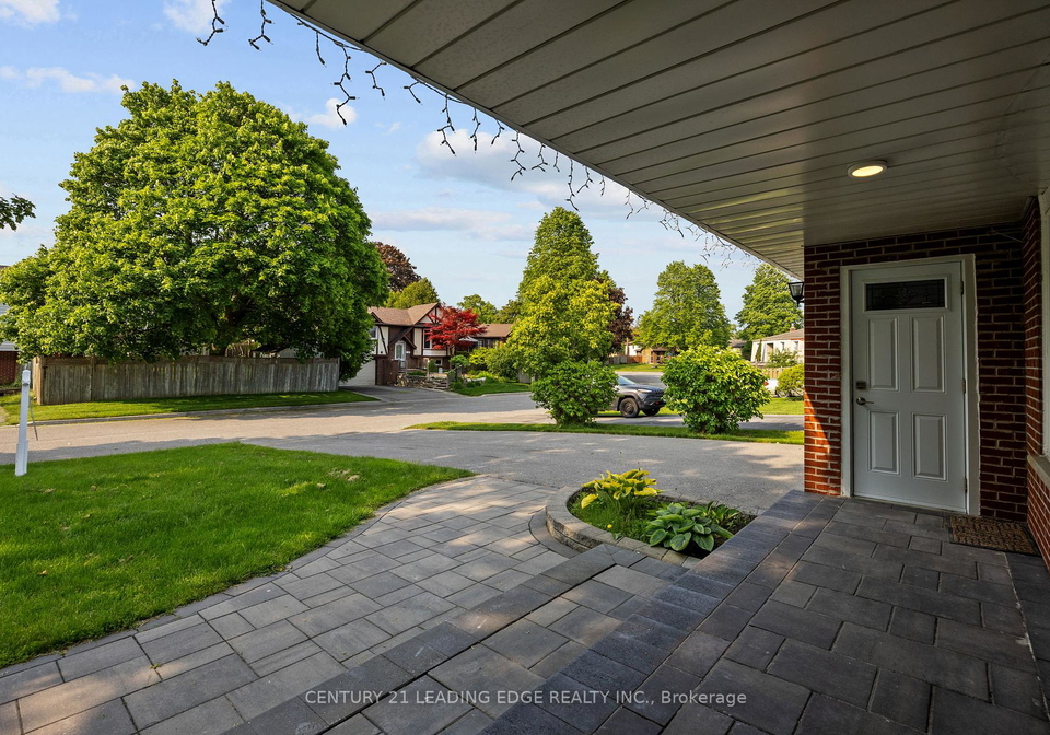 7-flemington-court-whitby-ontario-e12275422