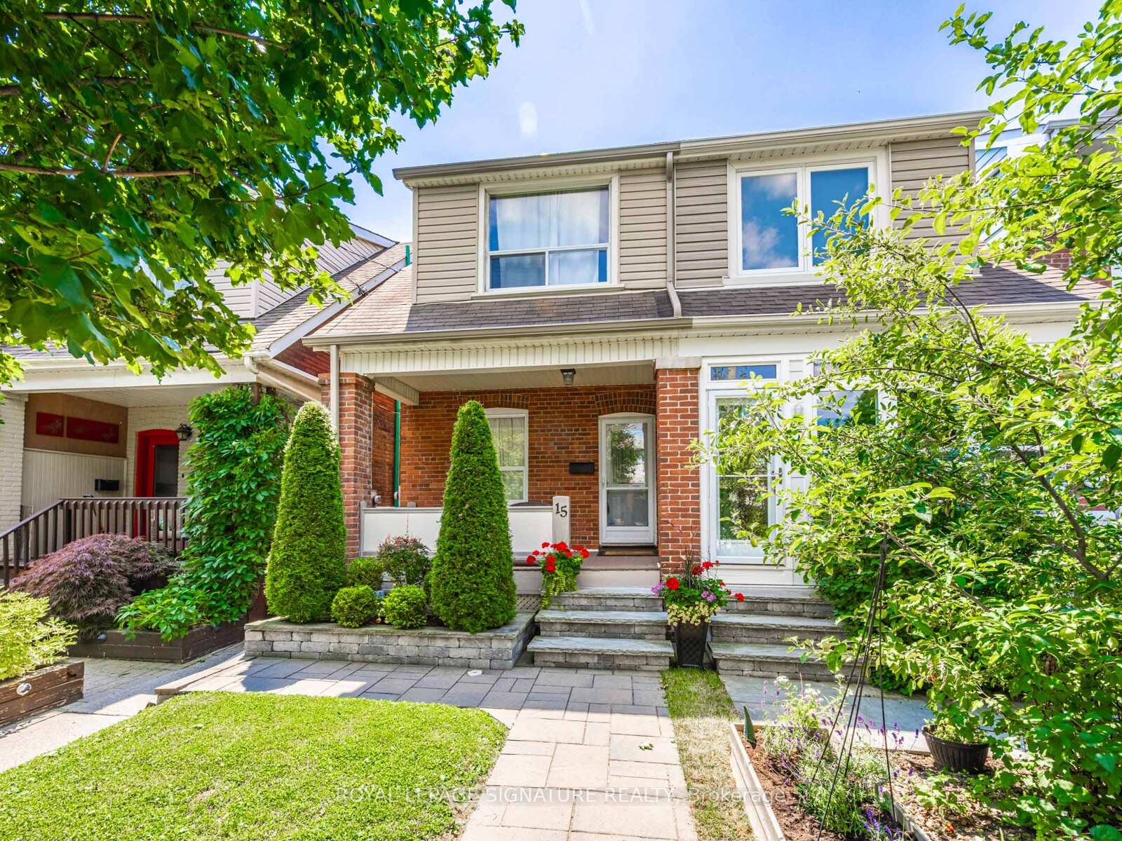 15-fielding-avenue-east-york-ontario-e12275631