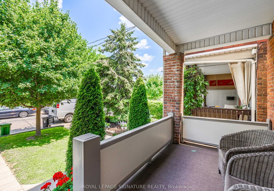 15-fielding-avenue-east-york-ontario-e12275631