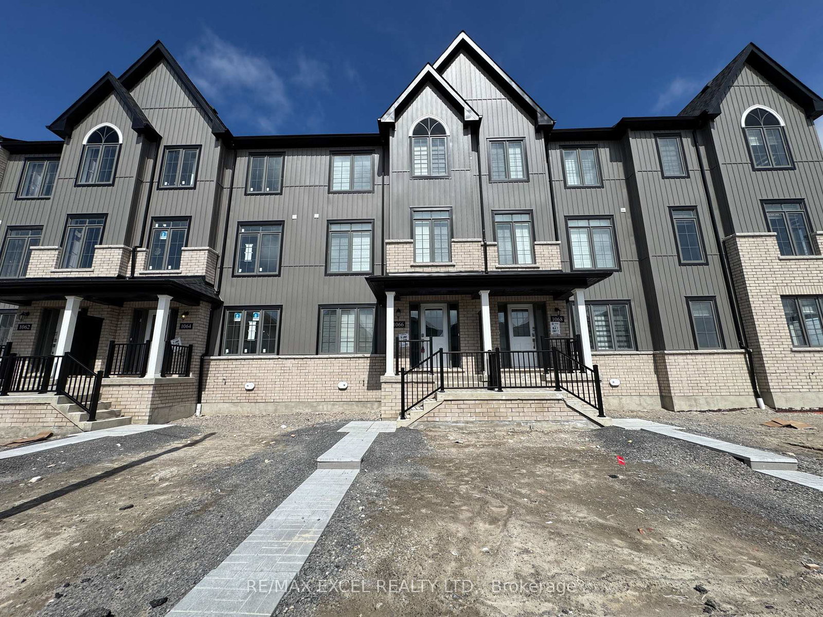 1066-dyas-avenue-oshawa-ontario-e12275656