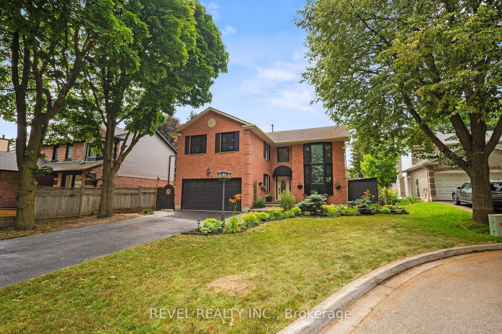 819-ironwood-court-whitby-ontario-e12276058