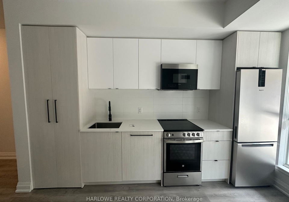 2369-danforth-avenue-toronto-ontario-e12277057