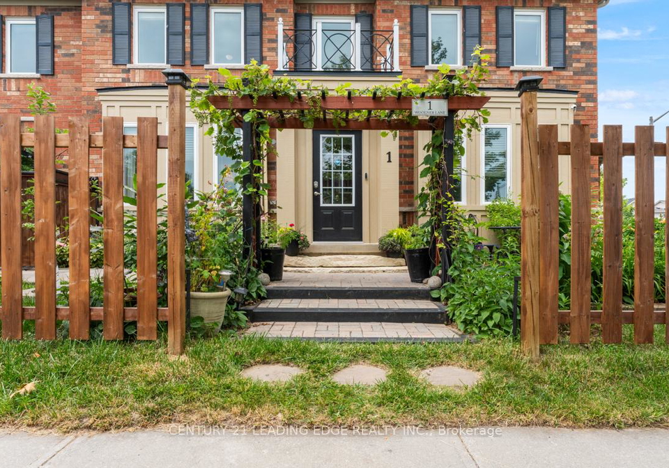 1-woolner-lane-clarington-ontario-e12277343