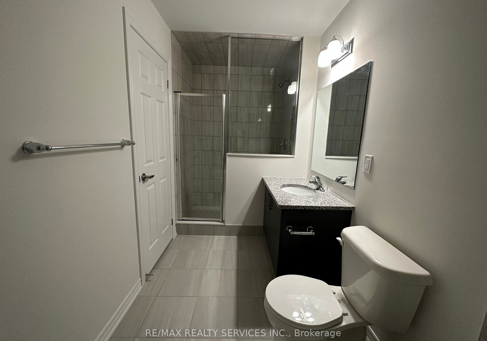 91-air-dancer-crescent-oshawa-ontario-e12278990