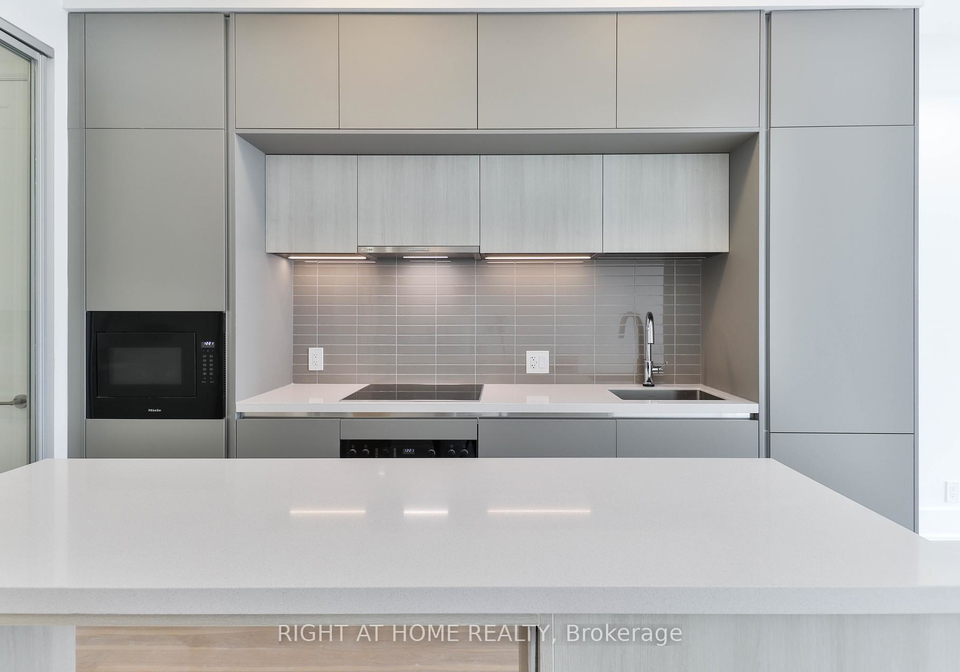 800-broadview-avenue-east-york-ontario-e12279790