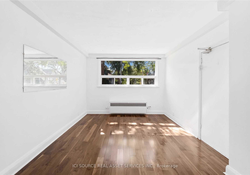 110-eastwood-road-toronto-ontario-e12281101