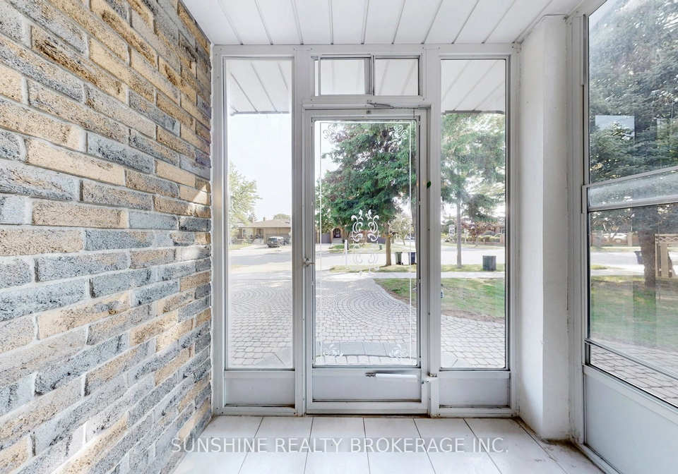 115-ambercroft-boulevard-scarborough-ontario-e12281314
