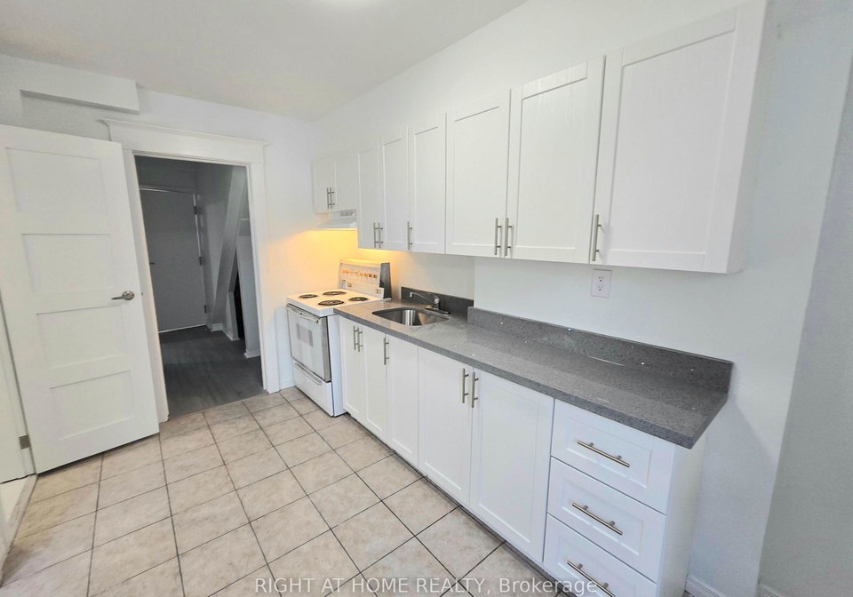 344-glebeholme-boulevard-east-york-ontario-e12281832