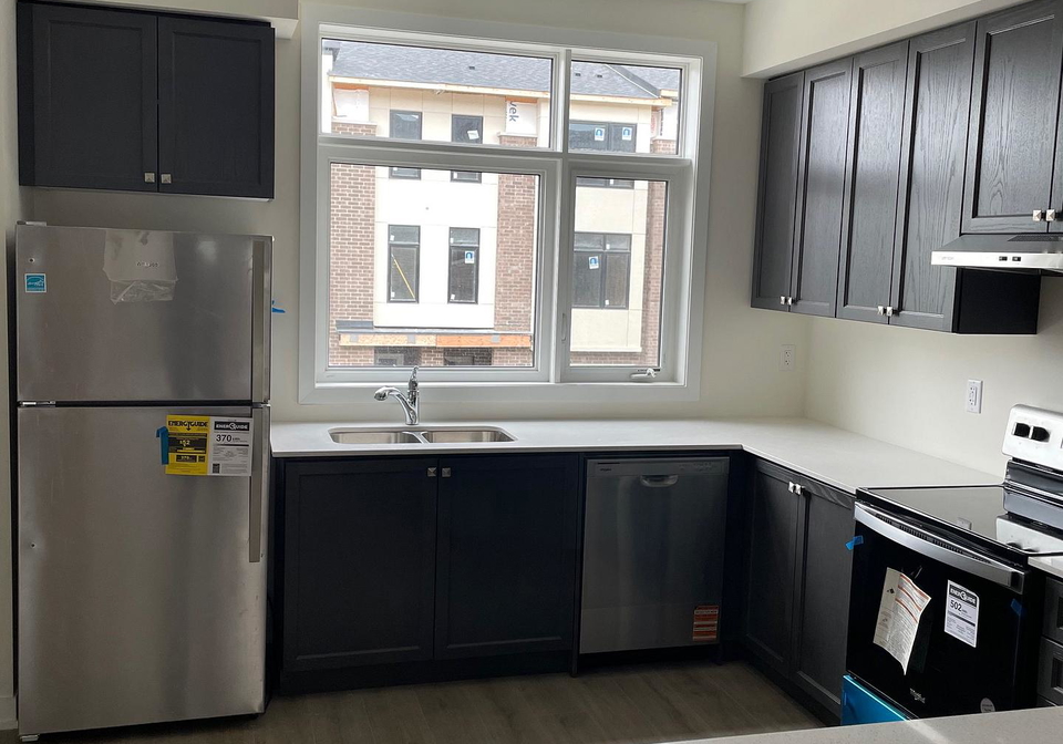 1695-dersan-street-pickering-ontario-e12281839