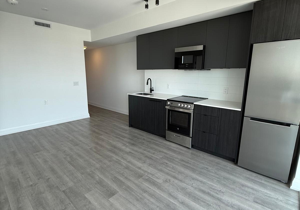 2369-danforth-avenue-toronto-ontario-e12283053