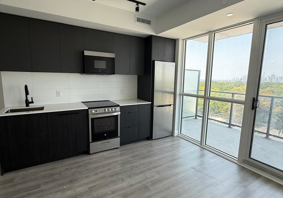 2369-danforth-avenue-toronto-ontario-e12283053