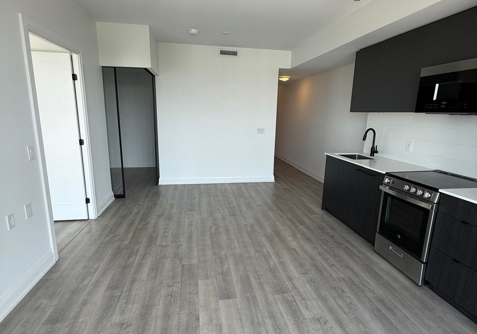 2369-danforth-avenue-toronto-ontario-e12283053