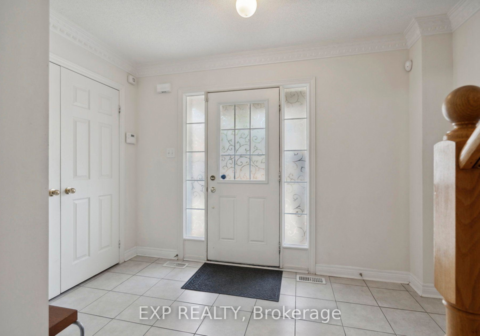 18-jeremiah-lane-scarborough-ontario-e12285568