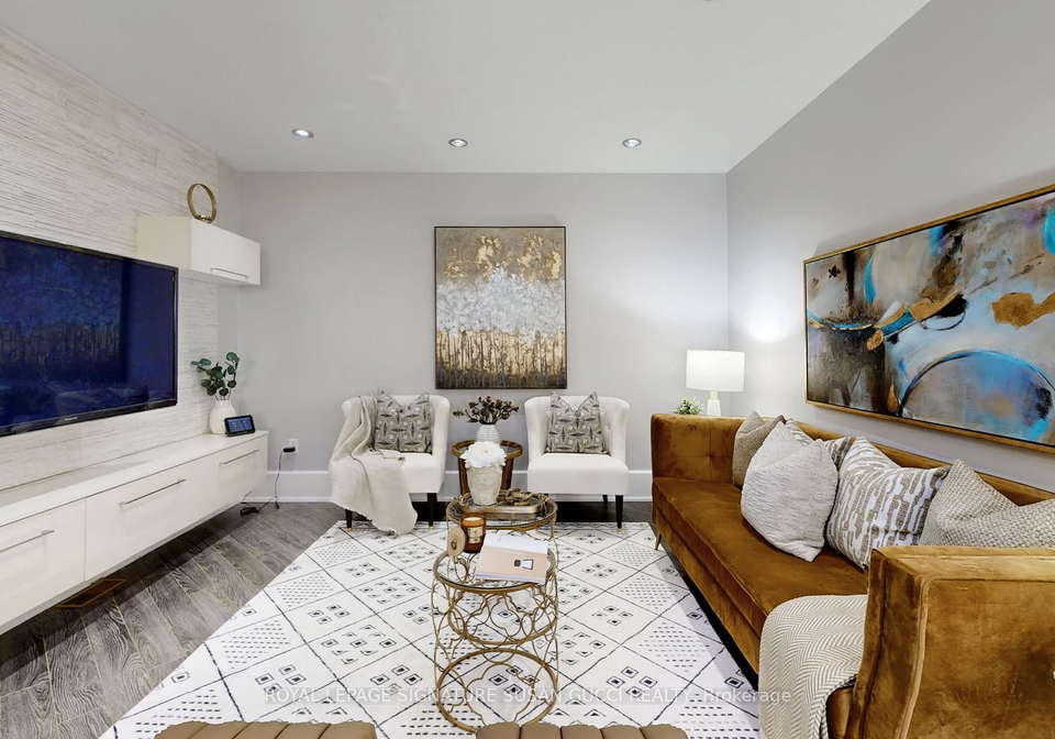 8-furnival-road-east-york-ontario-e12285989