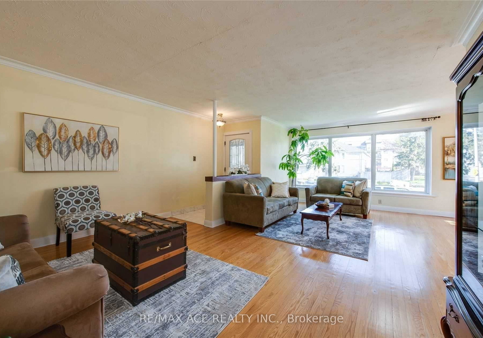 3715-st-clair-avenue-e-e-scarborough-ontario-e12286195