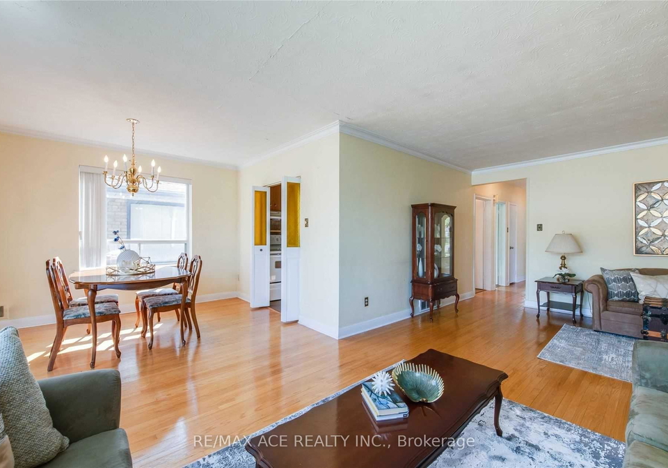 3715-st-clair-avenue-e-e-scarborough-ontario-e12286195