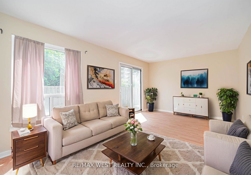 44-chester-le-boulevard-scarborough-ontario-e12286574