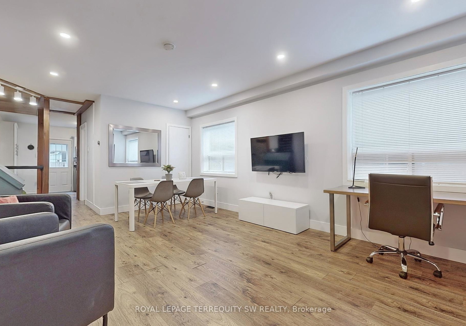 17-berkshire-avenue-toronto-ontario-e12287221