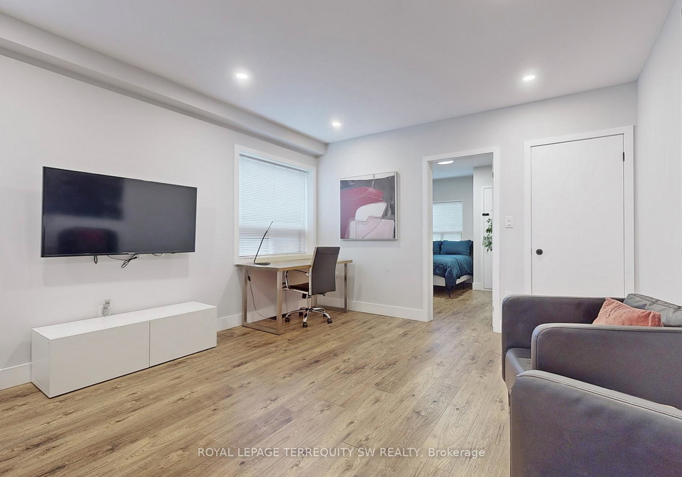 17-berkshire-avenue-toronto-ontario-e12287221