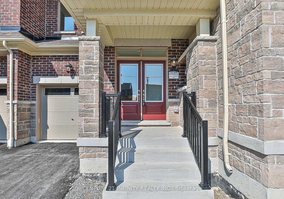 2964-gatestone-path-pickering-ontario-e12287342