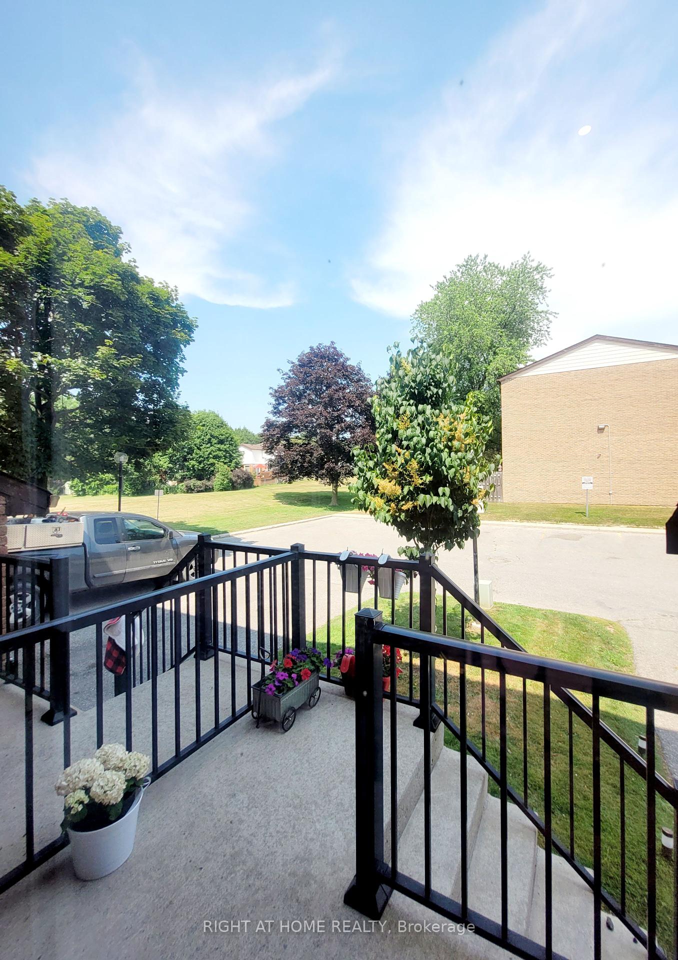 320-blackthorn-street-oshawa-ontario-e12287415