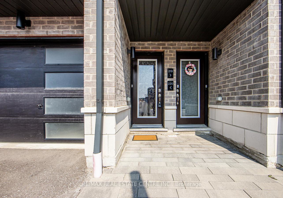 2550-castlegate-crossing-na-pickering-ontario-e12287438