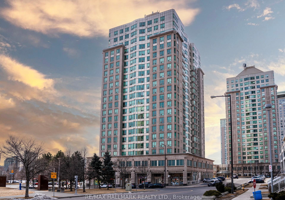 8-lee-centre-scarborough-ontario-e12287531