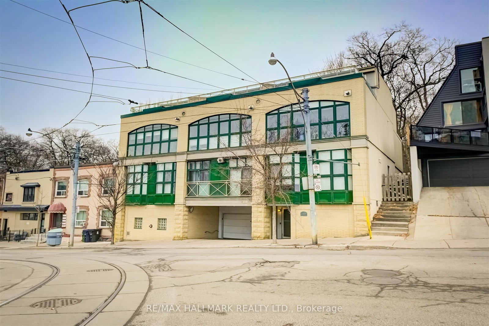 2362-queen-street-e-e-toronto-ontario-e12289109