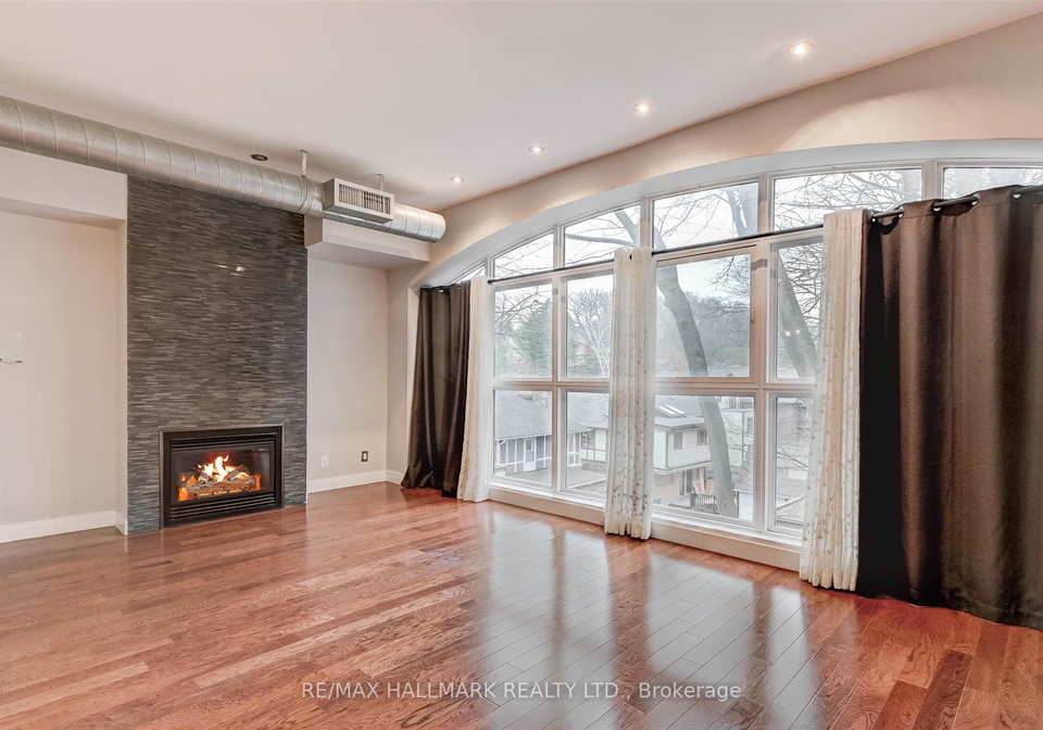 2362-queen-street-e-e-toronto-ontario-e12289109