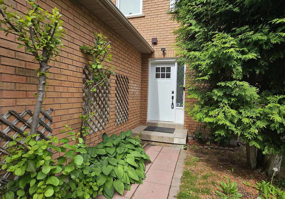 21-mcbrien-court-whitby-ontario-e12289457