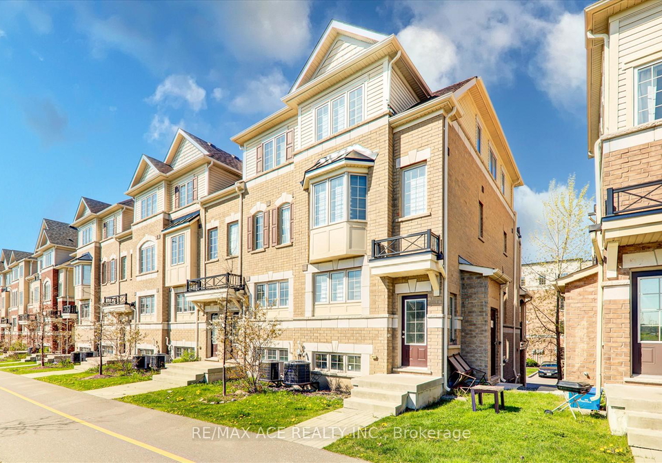 2538-rosedrop-path-oshawa-ontario-e12289723
