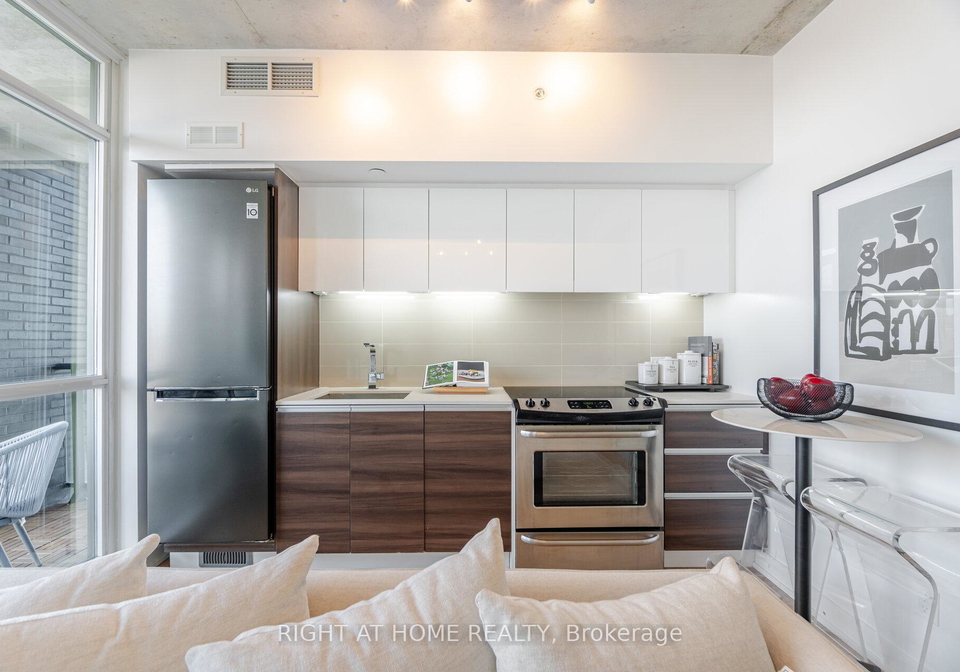 1190-dundas-street-toronto-ontario-e12291620