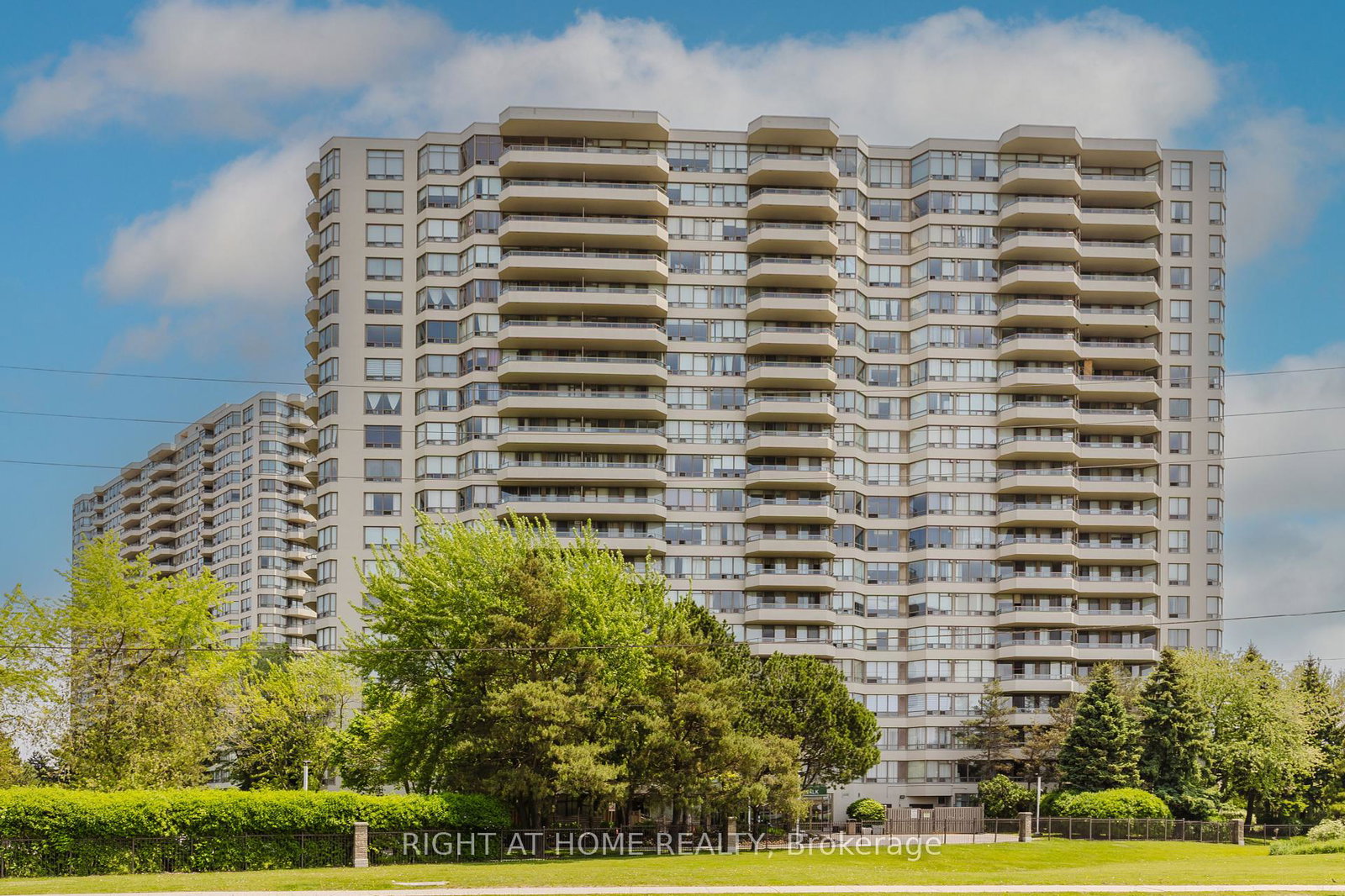 1-greystone-walk-drive-scarborough-ontario-e12292100