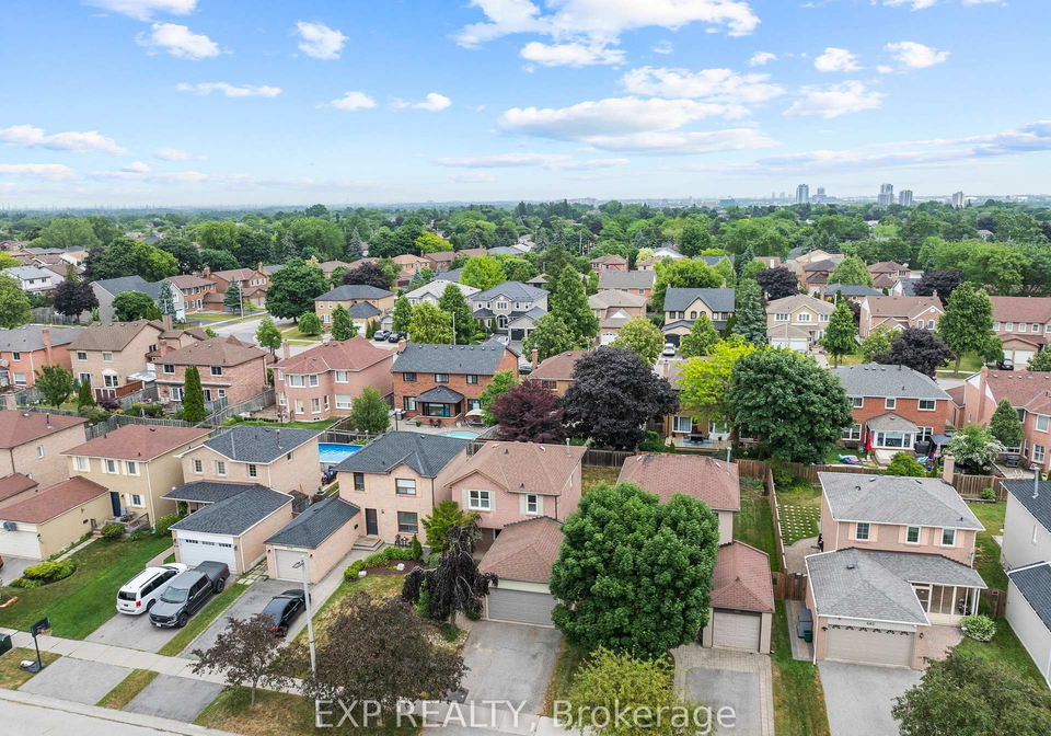 678-beckworth-square-pickering-ontario-e12293306