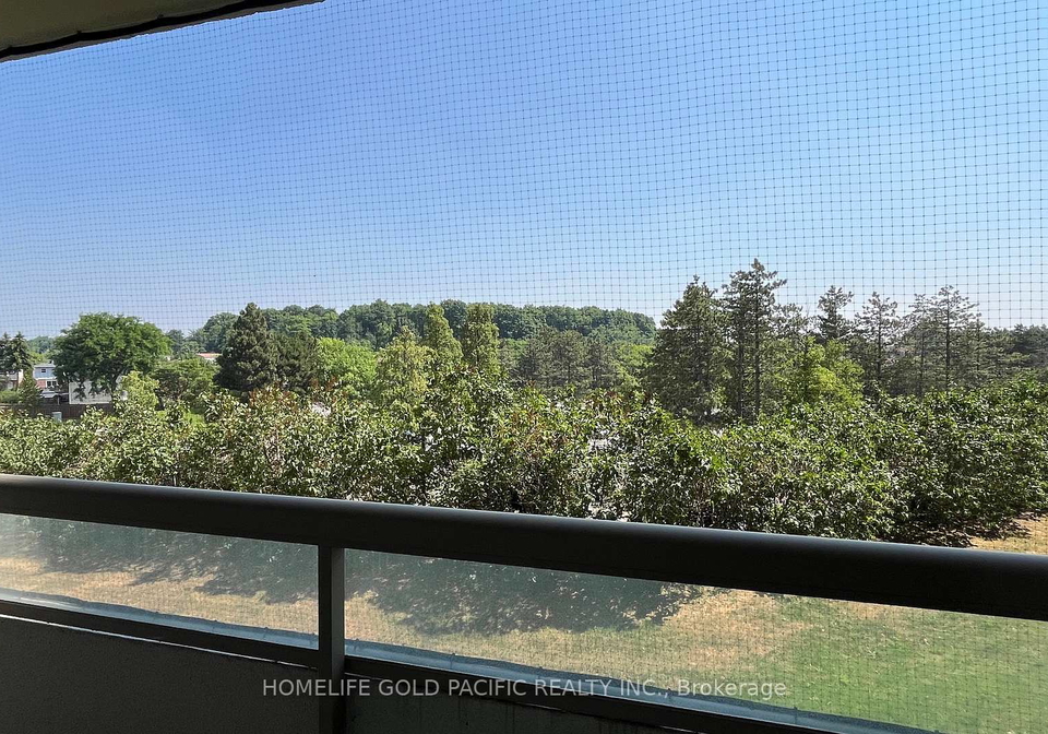 160-alton-towers-circle-scarborough-ontario-e12293415