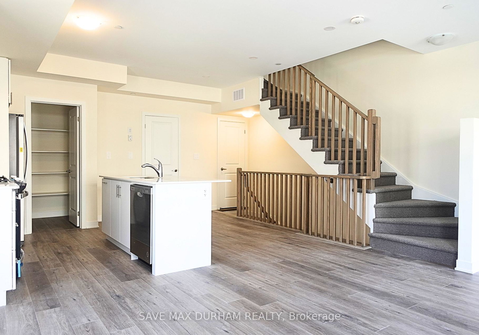 755-omega-drive-pickering-ontario-e12294754