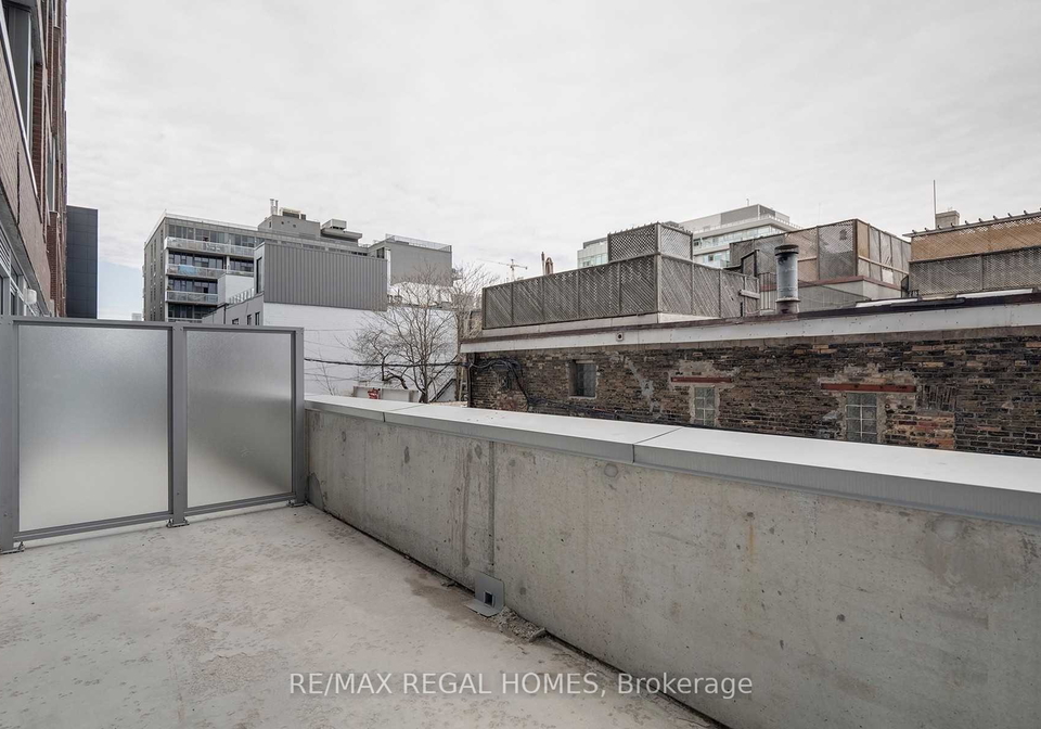 30-baseball-place-toronto-ontario-e12295426